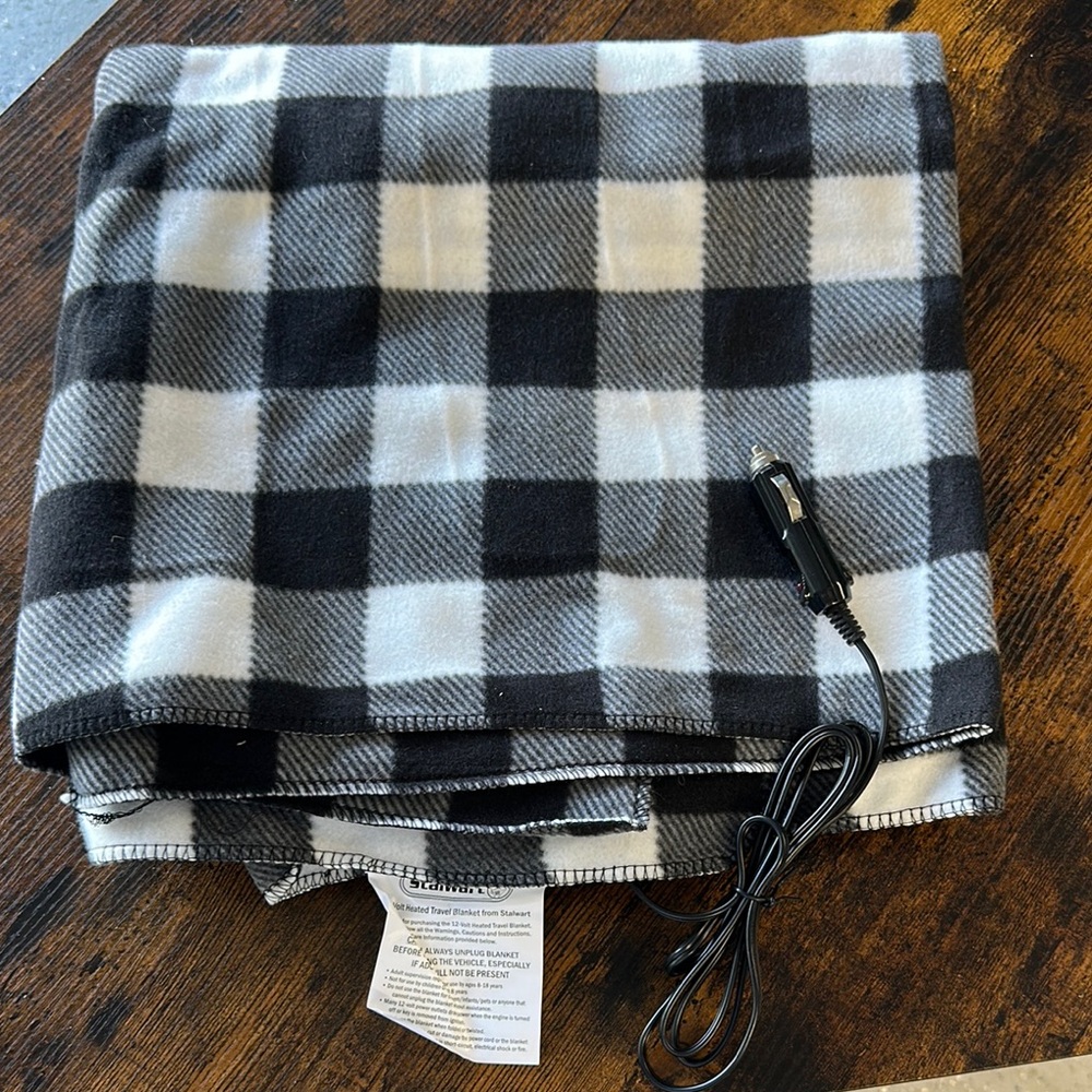 Travel Heated Buffalo Plaid Throw Blanket - Black & White